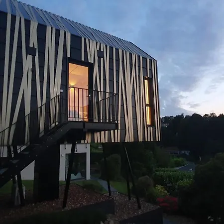 1step2allstars Baumhaus Holiday home Wuppertal